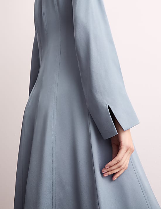 Robe midi coupe droite en cr&ecirc;pe satin&eacute;e