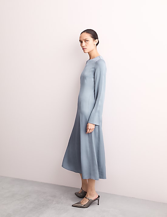 Robe midi coupe droite en cr&ecirc;pe satin&eacute;e