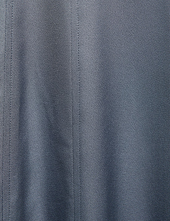 Robe midi coupe droite en cr&ecirc;pe satin&eacute;e