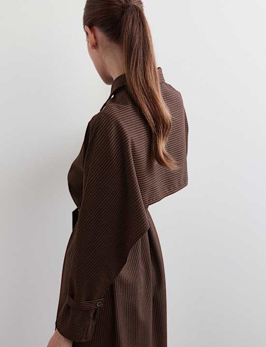Robe midi coupe ajust&eacute;e en laine &agrave; fines rayures