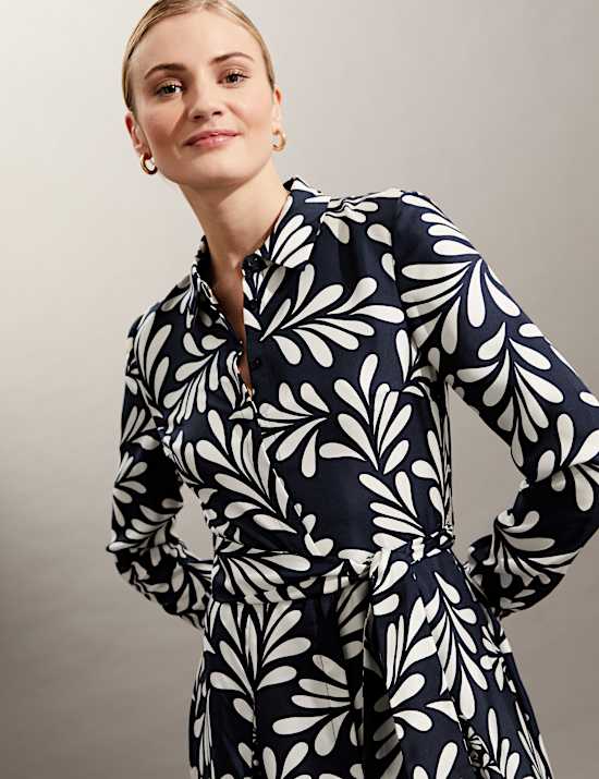 Robe midi style chemise 100&nbsp;% soie &agrave; motif fleuri