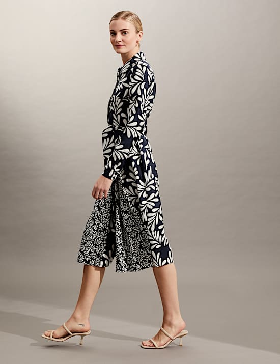 Robe midi style chemise 100&nbsp;% soie &agrave; motif fleuri