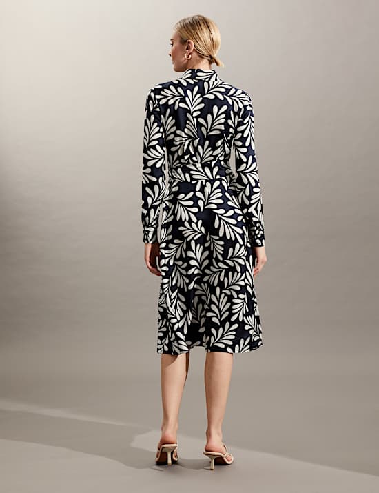 Robe midi style chemise 100&nbsp;% soie &agrave; motif fleuri