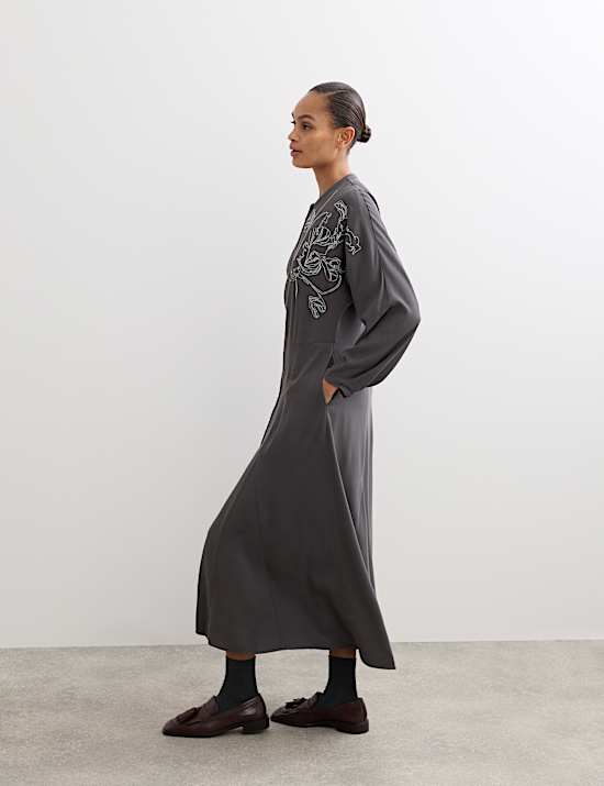 Geborduurde midi-skaterjurk met wol