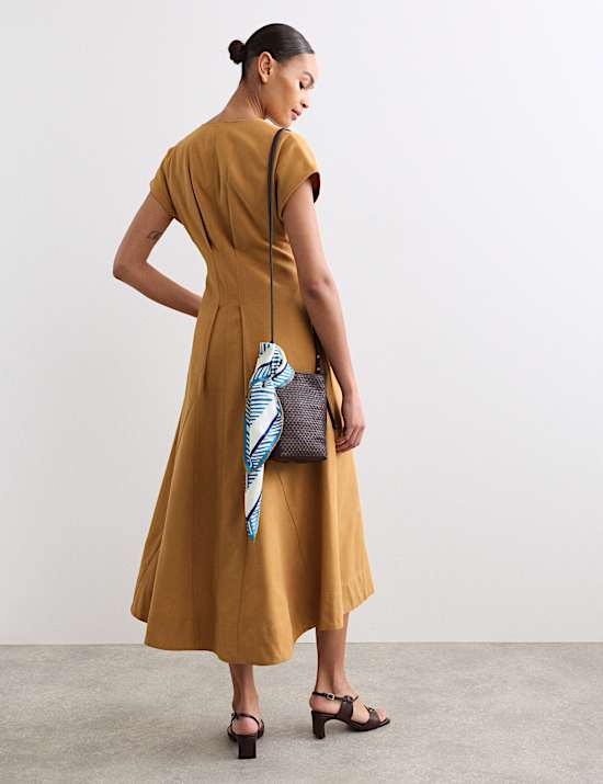 Robe patineuse midi en lyocell m&eacute;lang&eacute; &agrave; col en V