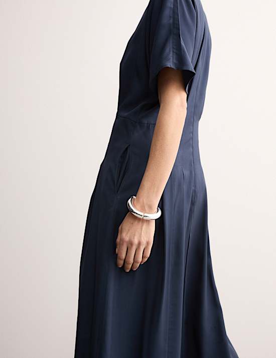 V-Neck Pintuck Midi Waisted Dress