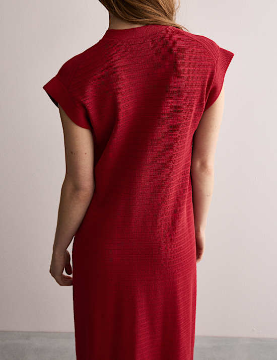 Μίντι πλεκτό φόρεμα με λαιμόκοψη V από σύμμεικτο βαμβάκι