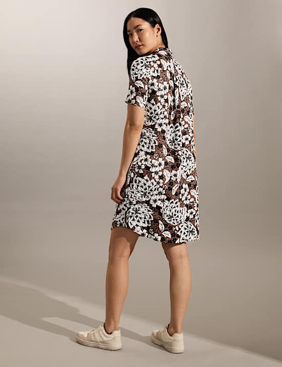 Robe chemise coupe courte 100&nbsp;% lin &agrave; motif fleuri