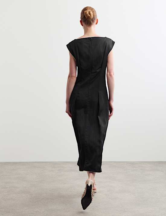 Robe coupe droite midaxi en satin avec lin