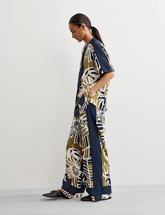 Leaf Print Round Neck Relaxed Shirt