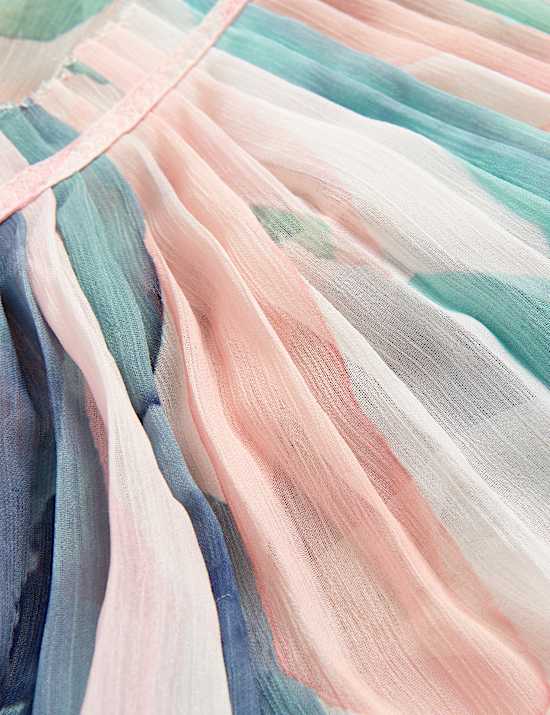 Blouse transparente &agrave; manches courtes et col V avec imprim&eacute;