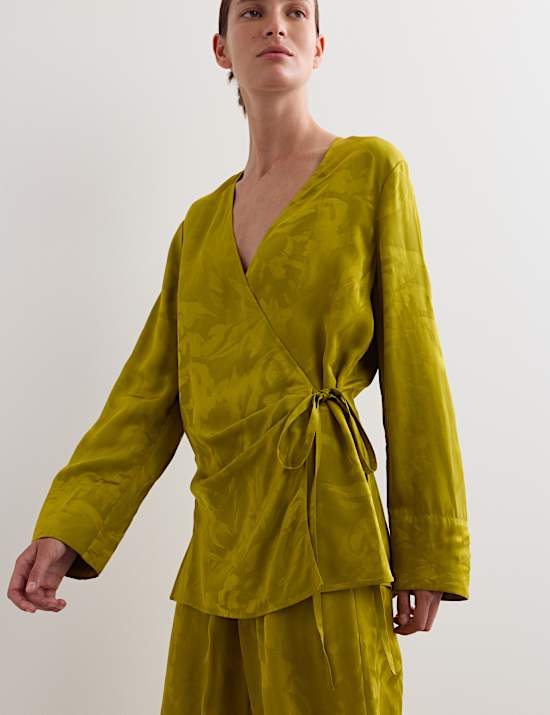 Σύνολο με κρουαζέ ζακάρ πουκάμισο με σχέδιο αβοκάντο