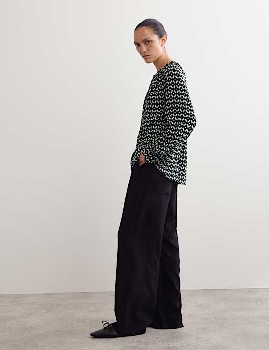 Blouse met knoopsluiting en geometrisch motief