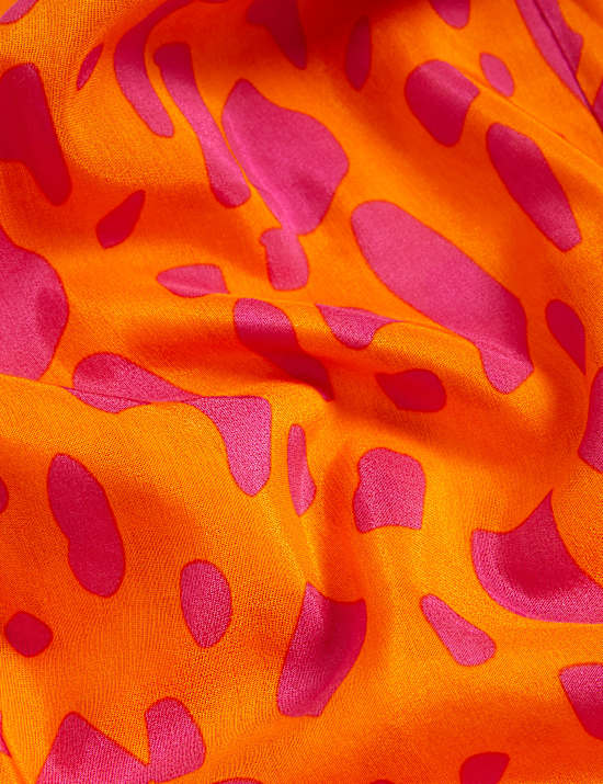 Kemeja Campuran Sutra Motif Hewan