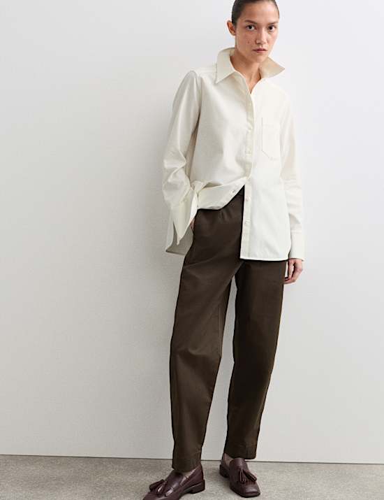 Camisa con cuello de pana