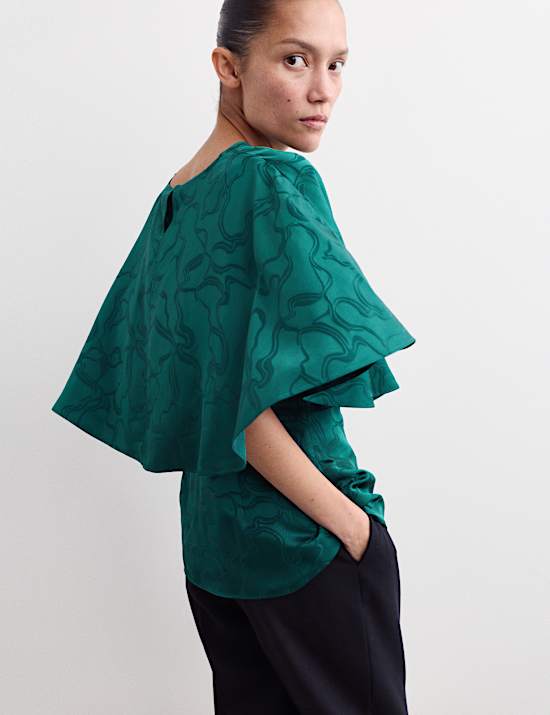 Jacquard Round Neck Cape Top