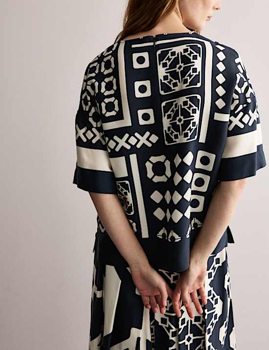 Monochrome Geometric Boxy T-Shirt