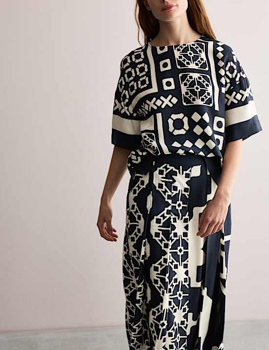 Monochrome Geometric Boxy T-Shirt