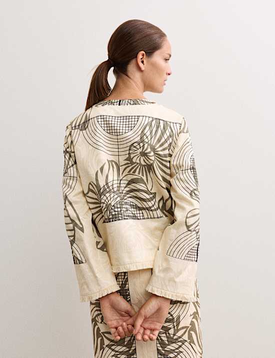 Veste courte en satin à imprimé jacquard