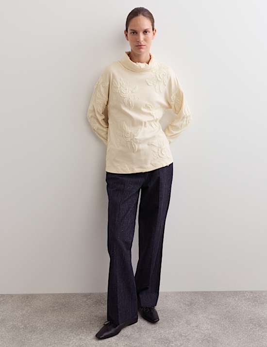 Sweat 100 % coton à broderies fleuries