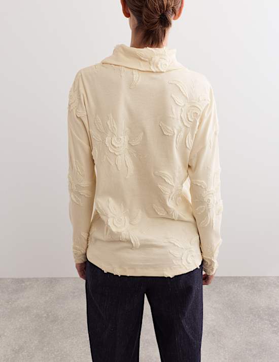 Sweat 100 % coton à broderies fleuries