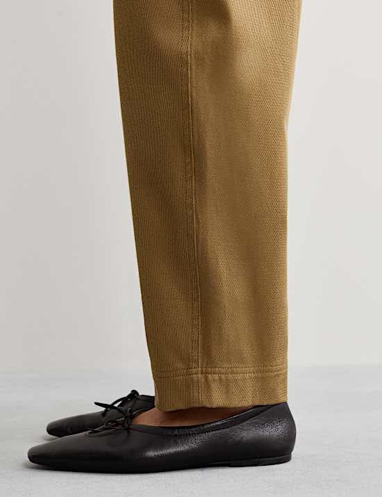 Pantalon coupe barrel en coton et lin