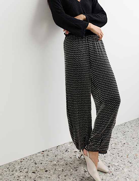 Pantalon coupe barrel longueur cheville avec ornement
