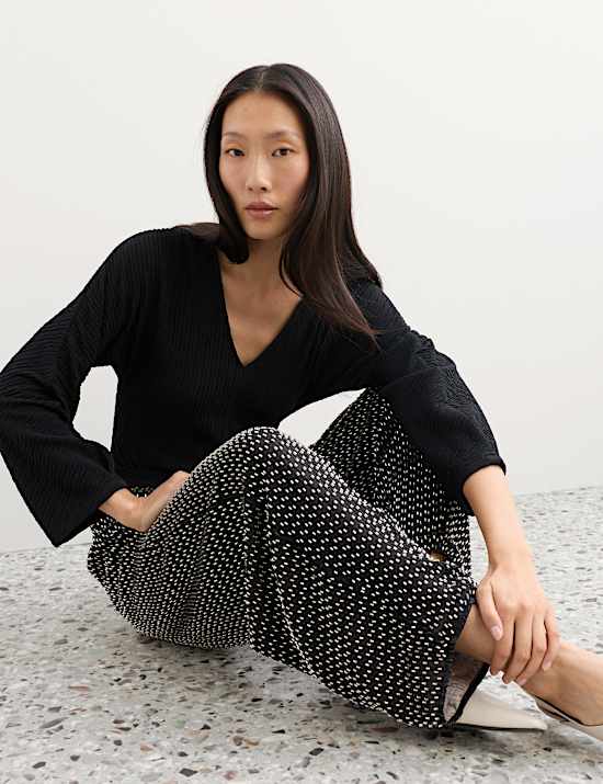 Pantalon coupe barrel longueur cheville avec ornement