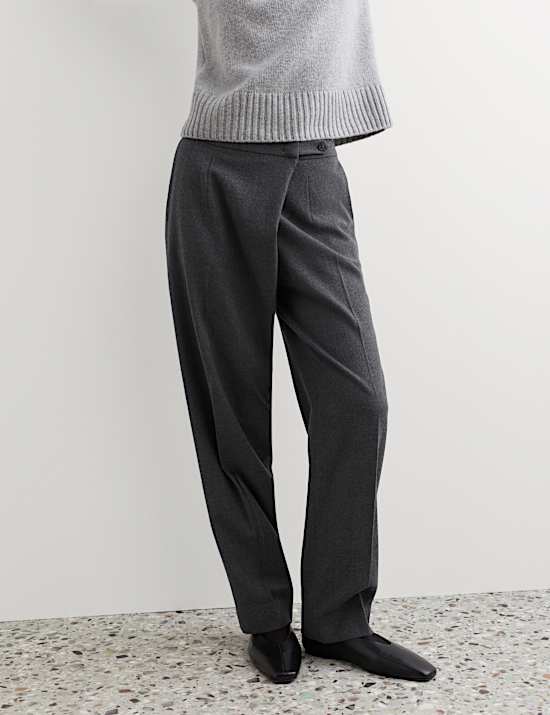 Pantalon coupe fusel&eacute;e portefeuille en flanelle de laine