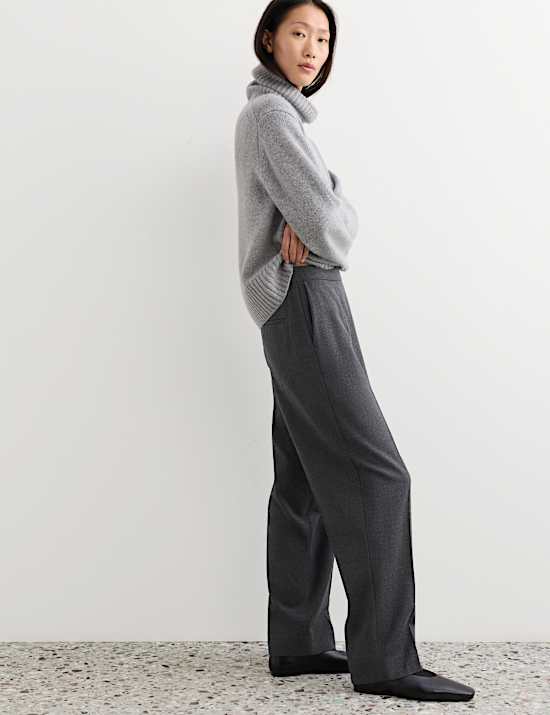 Pantalon coupe fusel&eacute;e portefeuille en flanelle de laine