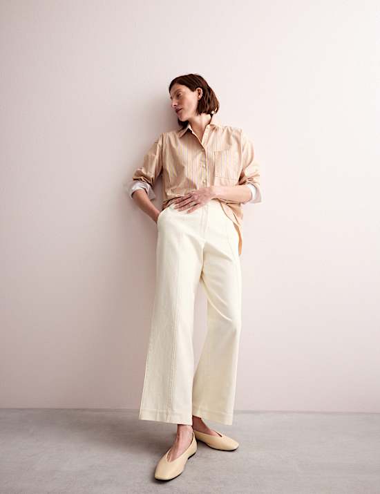 Pantalon &eacute;l&eacute;gant en denim nervur&eacute; &agrave; jambe droite