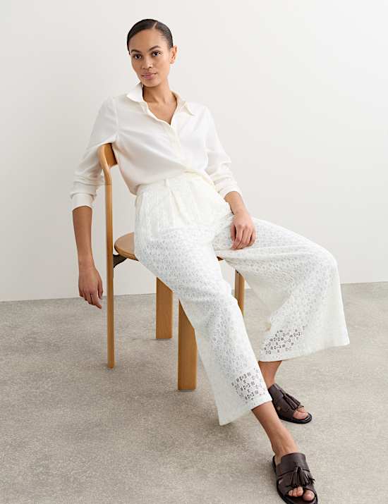 Pantalon jambe droite en coton m&eacute;lang&eacute; et dentelle