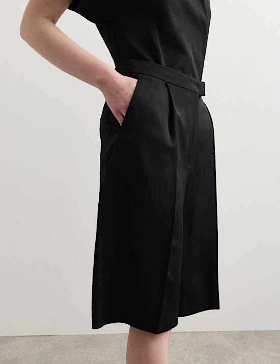 Shorts with Linen