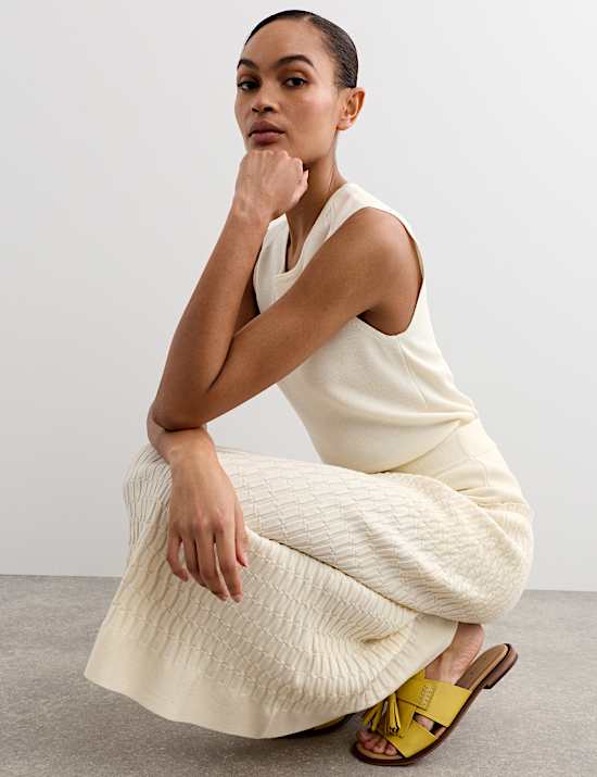 Merino Wool Rich Knitted Pleated Midi Skirt