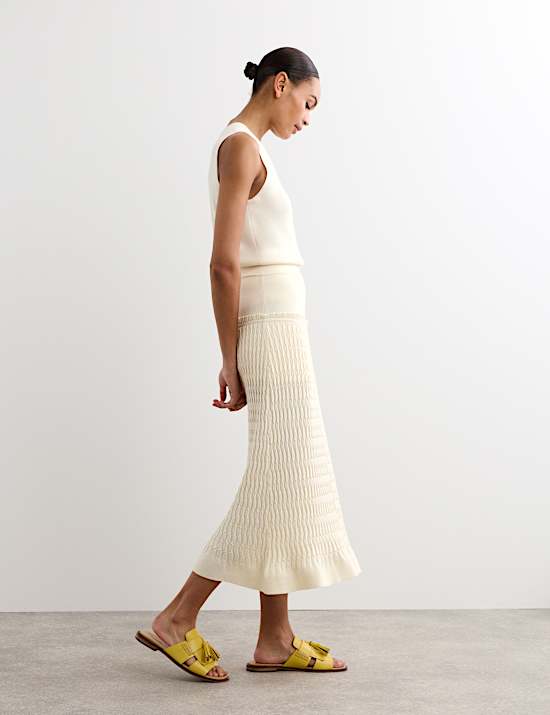 Merino Wool Rich Knitted Pleated Midi Skirt