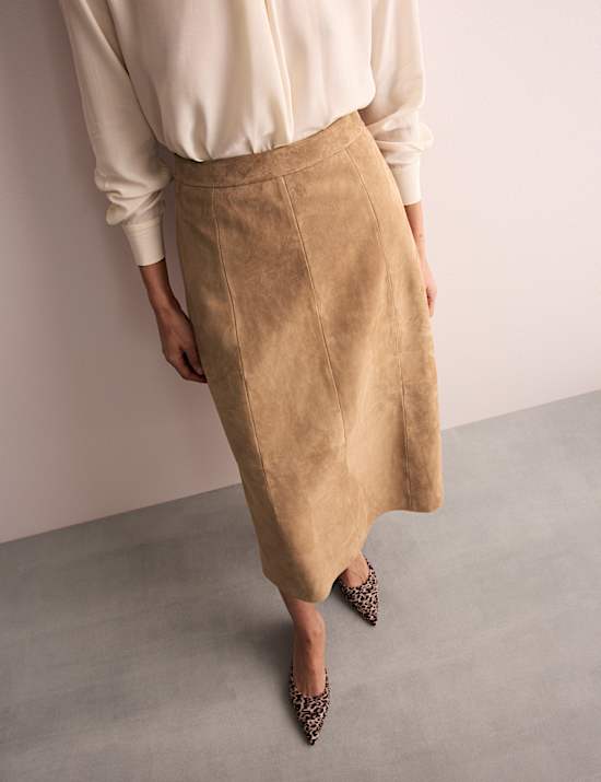 Jupe midi coupe droite en daim