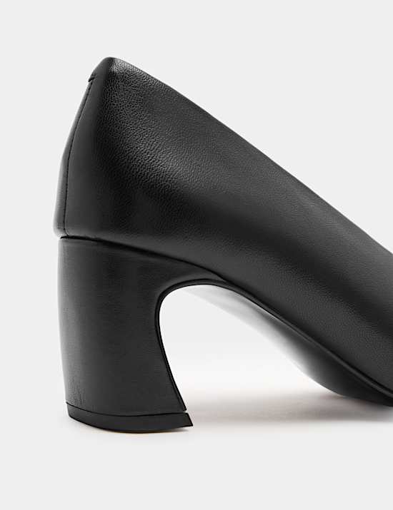 Escarpins en cuir &agrave; talons carr&eacute;s et bout pointu