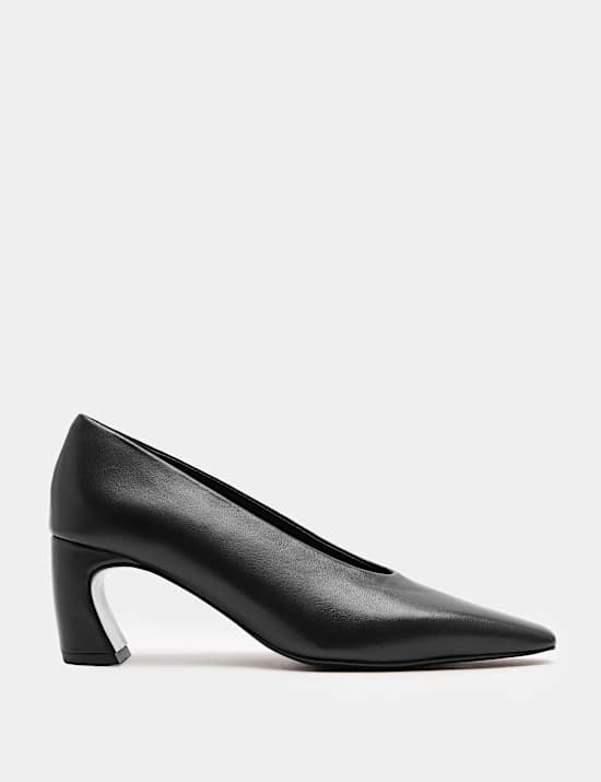 Escarpins en cuir &agrave; talons carr&eacute;s et bout pointu
