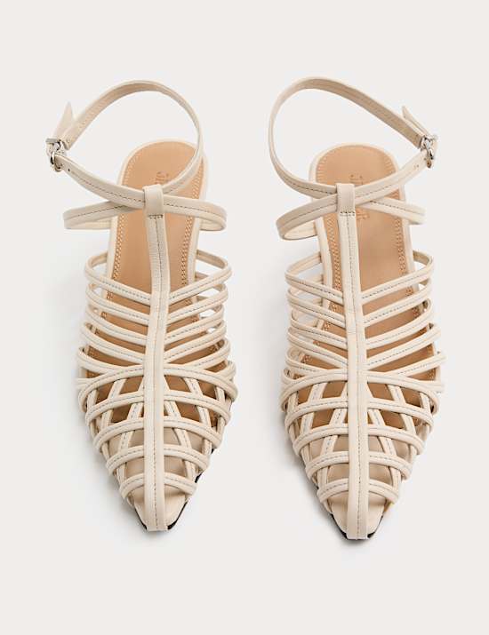 Sandales en cuir &agrave; petits talons et bride effet cage