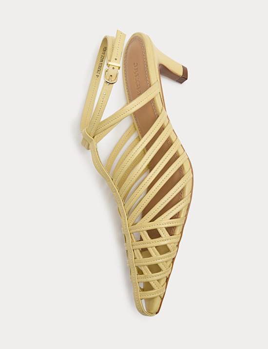 Sandales en cuir &agrave; petits talons et bride effet cage