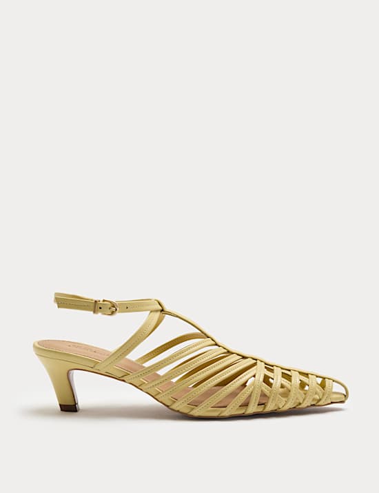 Sandales en cuir &agrave; petits talons et bride effet cage