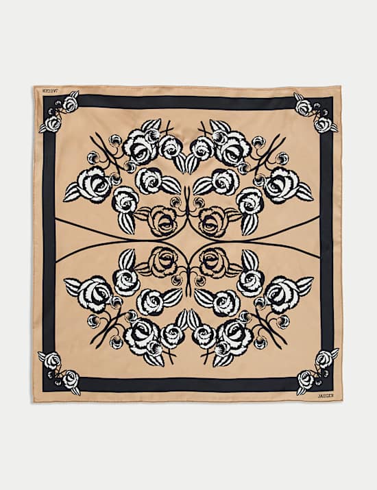 Écharpe carrée 100 % soie à motif fleuri