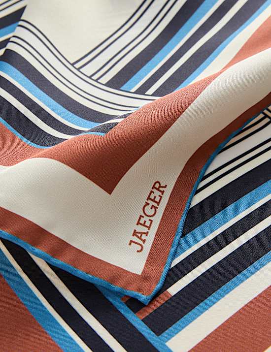 Foulard 100 % soie &agrave; motif g&eacute;om&eacute;trique