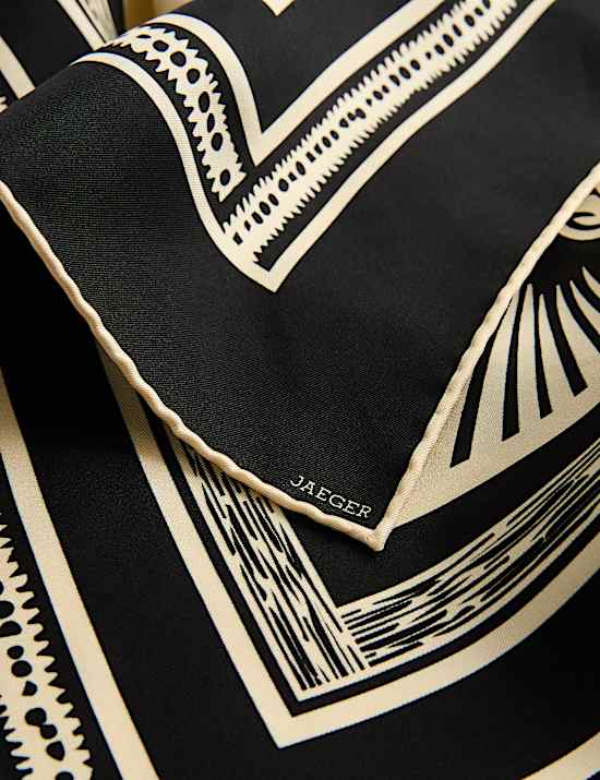 Foulard 100 % soie avec imprim&eacute;