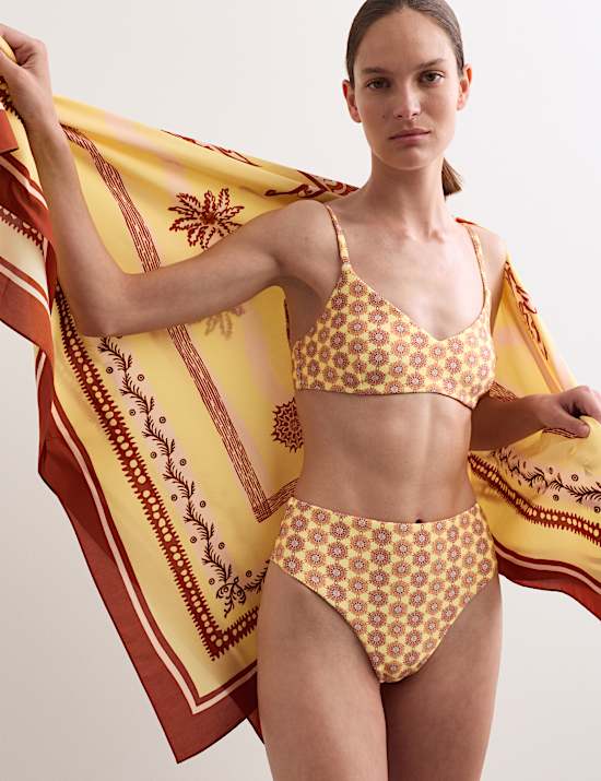 Hoog uitgesneden bikinibroekje met print