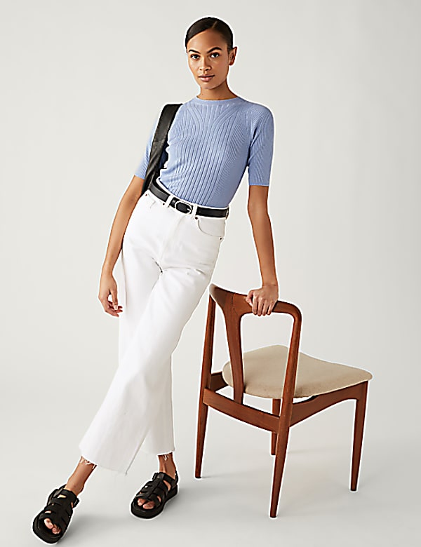 Ribbed Crew Neck Knitted Top