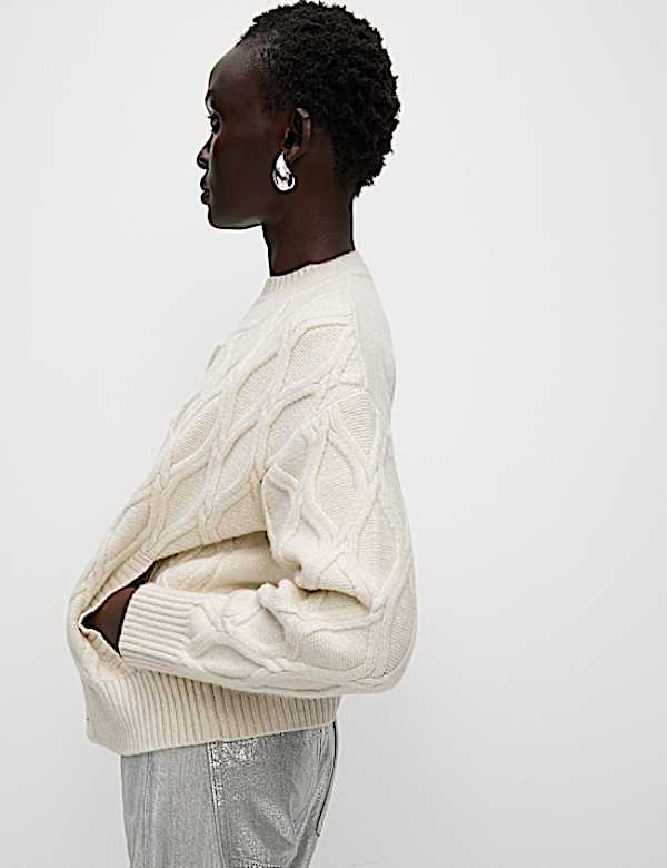 Cable Knit Cloud-Yarn Bomber Cardigan