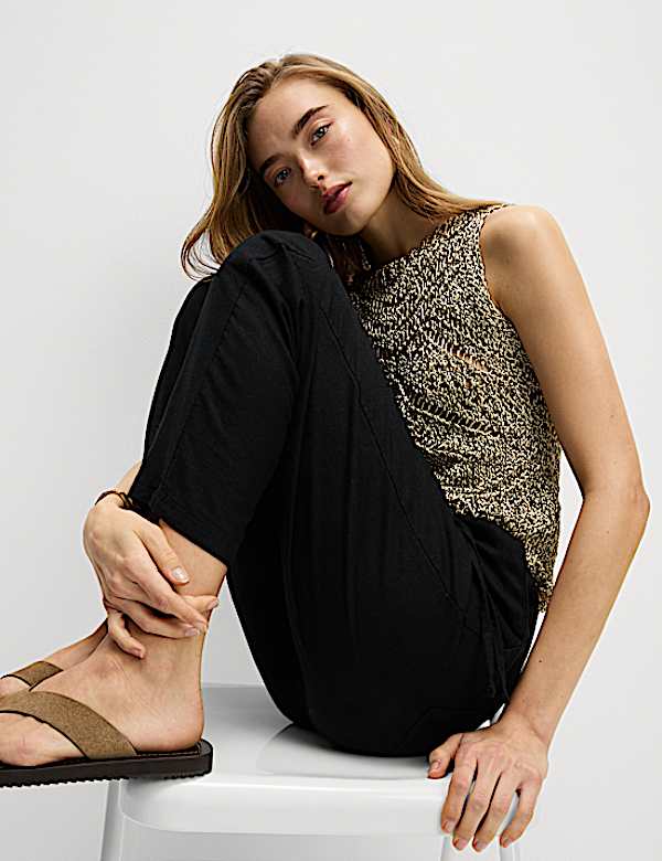 Linen-Rich Drawstring Tapered Trousers