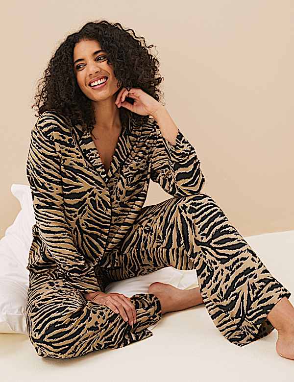 Dream Satin™ Zebra Revere Pyjama Set