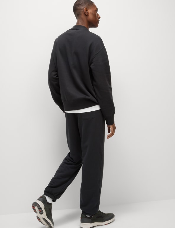Mens jogging bottoms m&s top